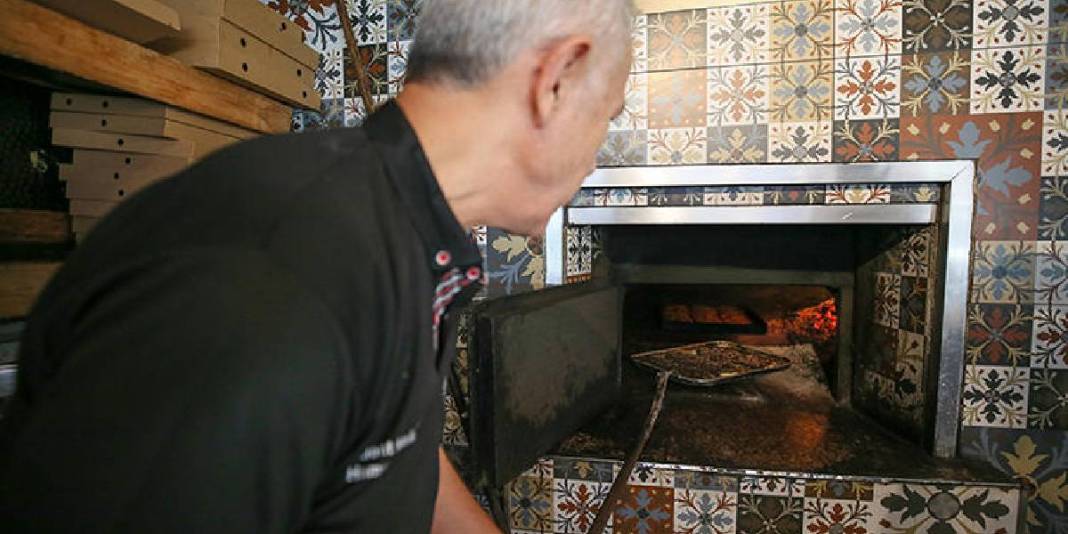 Tescilli pideye susam ekledi, beğeniye sundu! Bursa’da yeni gelenek mi başlıyor? Tadına bakan hayran kalıyor 3
